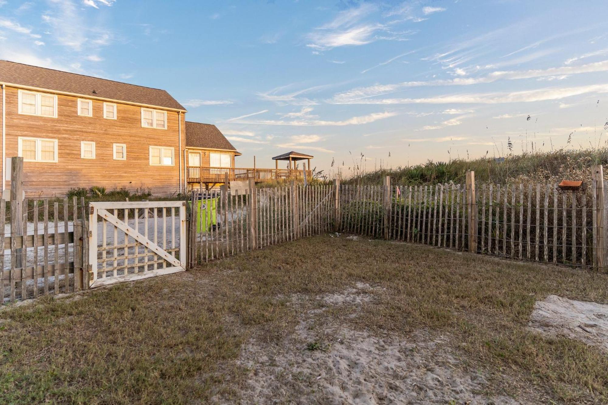 3 Bedroom Oceanfront House With Amazing Views! Oak Island Zewnętrze zdjęcie