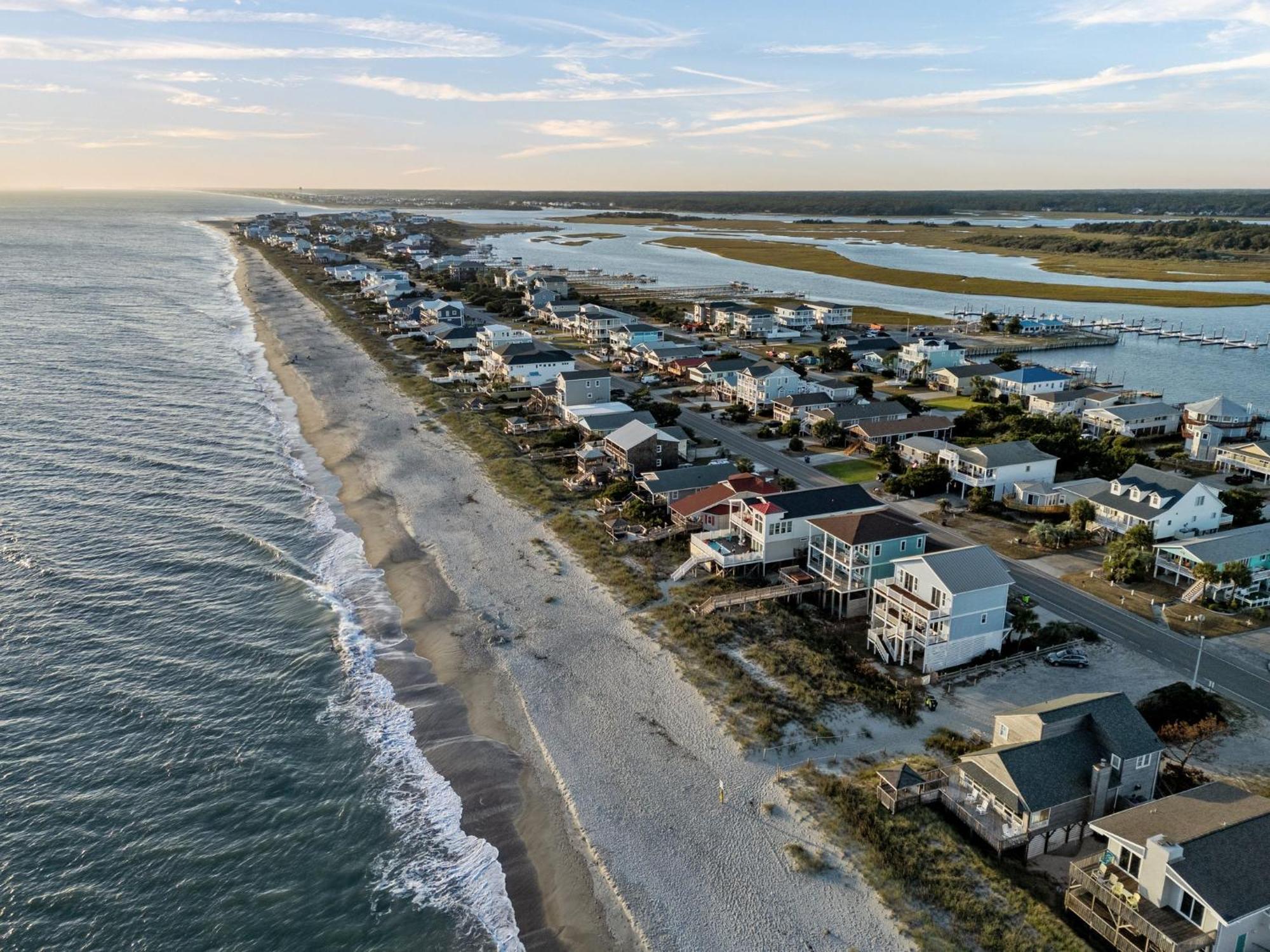 3 Bedroom Oceanfront House With Amazing Views! Oak Island Zewnętrze zdjęcie